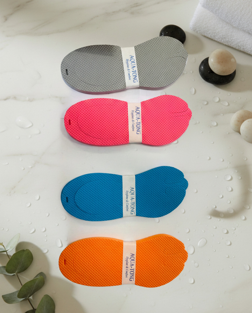 Tongs coloriées
